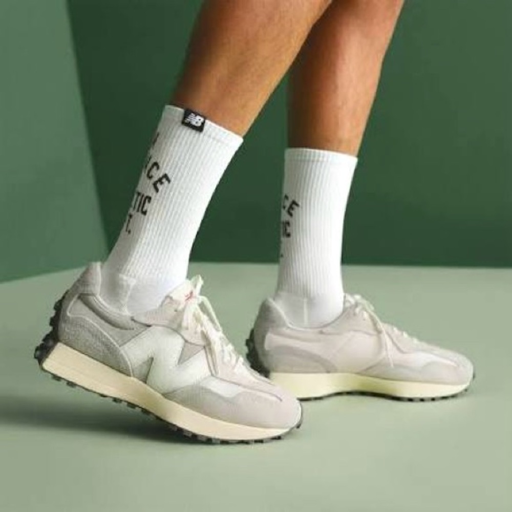 New Balance 327 Grey Sneakers